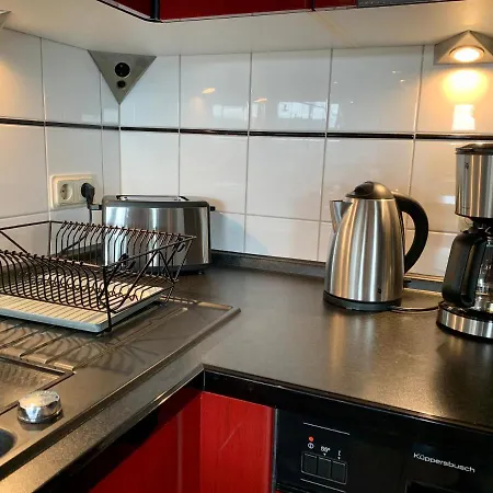 Apartment Sonneneck: Cozy Thuringian Forest Retreat With Parking And Netflix *