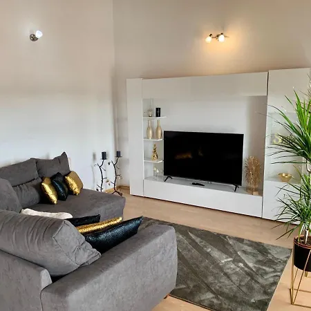 Im Sonneneck Bis 4 Personen Mit Parkplatz, W-lan, Netflix Im Thüringer Wald, Apartment