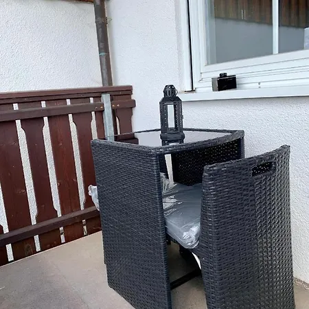 Apartment Im Sonneneck Bis 4 Personen Mit Parkplatz, W-lan, Netflix Im Thüringer Wald, *