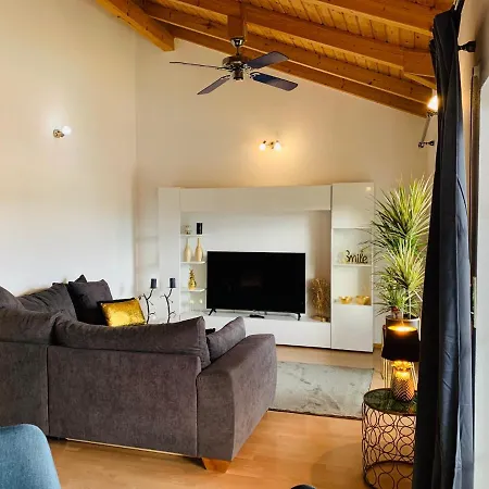 Sonneneck: Cozy Thuringian Forest Retreat With Parking And Netflix Schleusingen