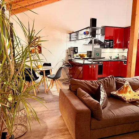 Apartment Im Sonneneck Bis 4 Personen Mit Parkplatz, W-lan, Netflix Im Thüringer Wald, *